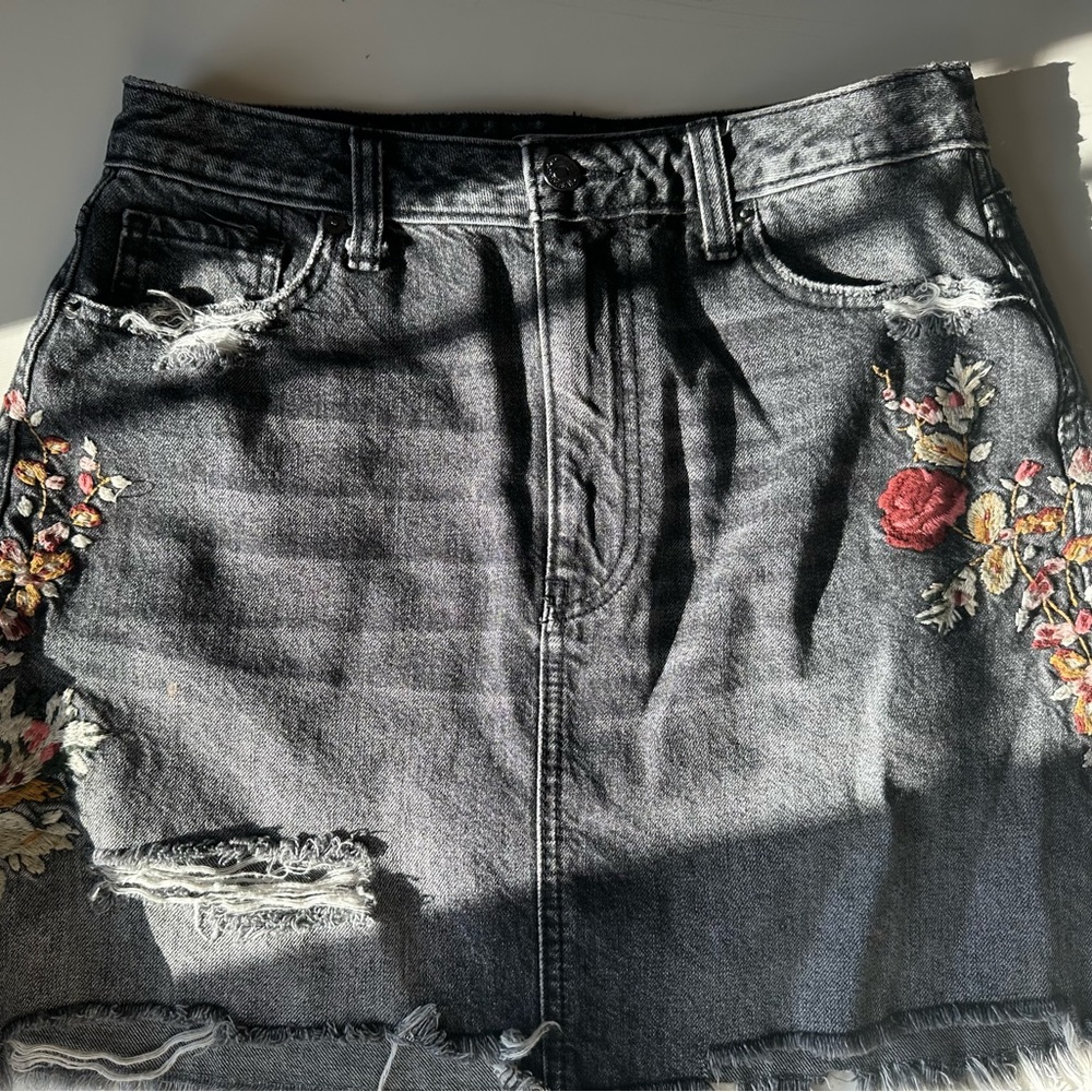 Black distressed Abercrombie & Fitch Jean skirt with floral detail